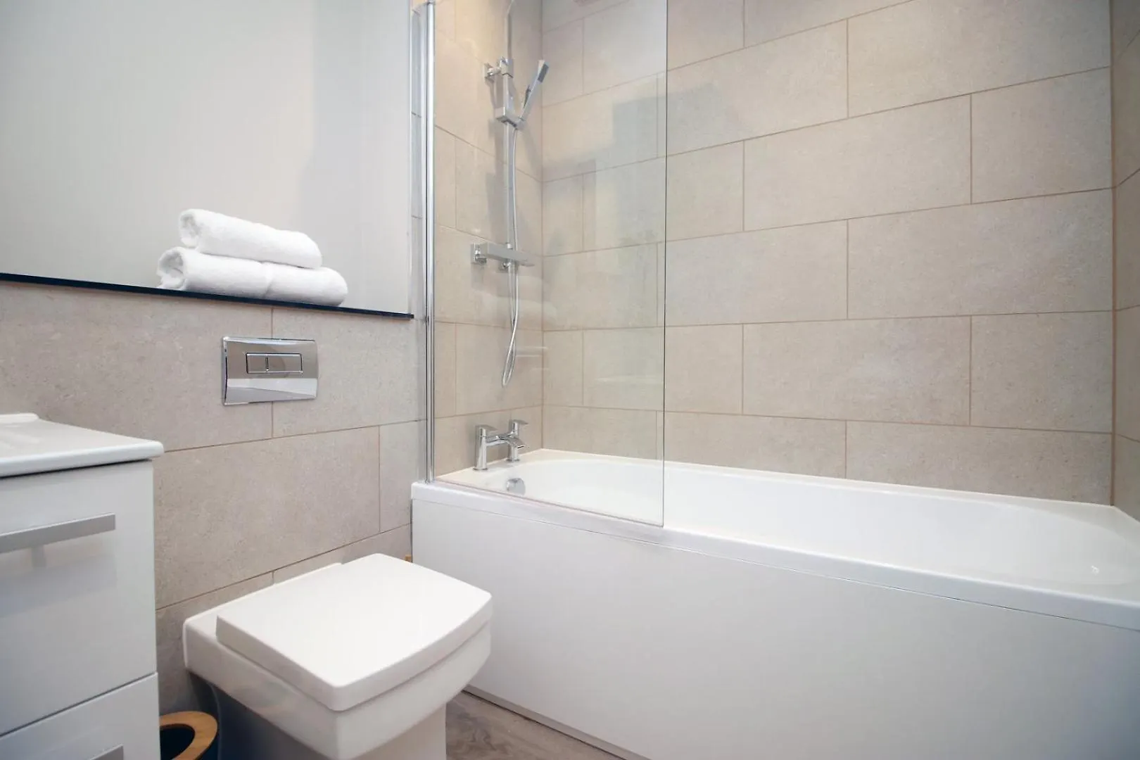 Casablanca 3 - Cardiff Bay - 2 Bed Apartment